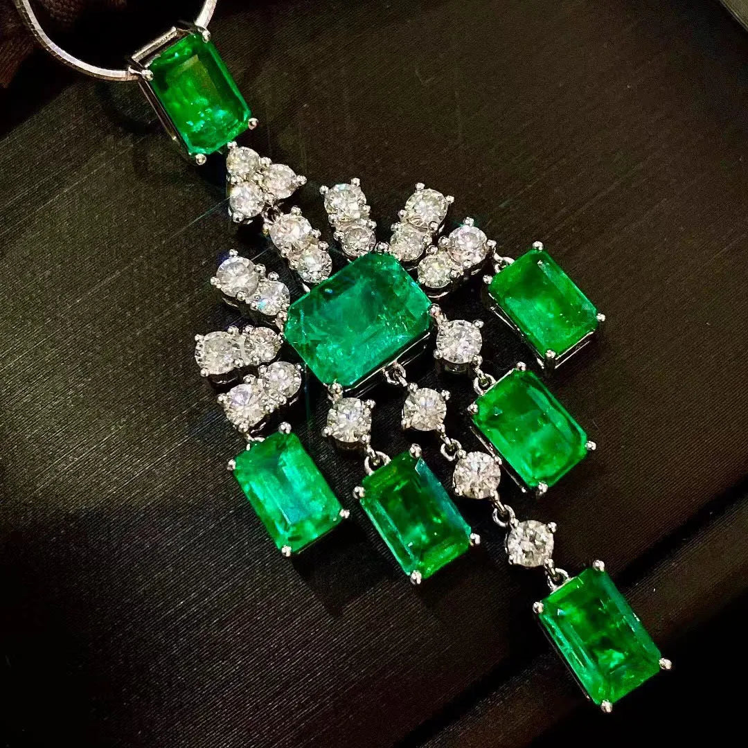 New Luxury Geometric Synthetic Emerald Pendant Necklace Women Silver Color Green Zircon